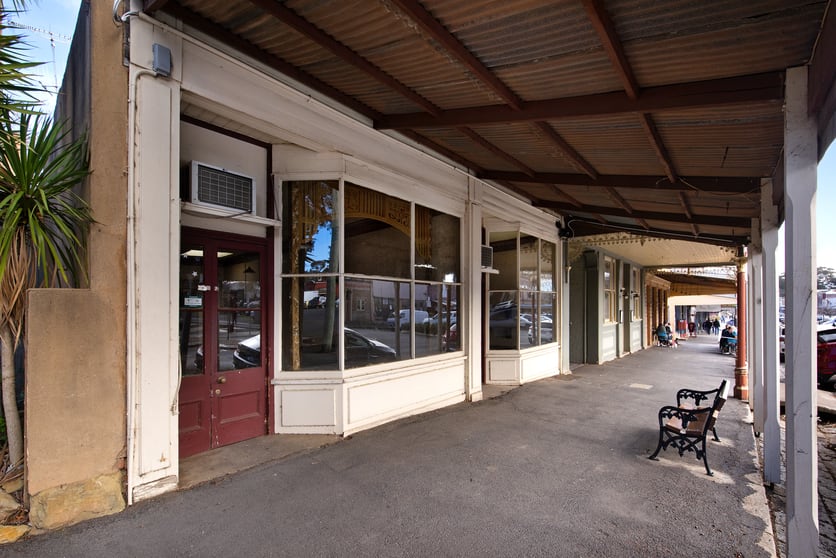 Click to view all images 70-72 Mostyn Street Castlemaine VIC 3450 - Image 3