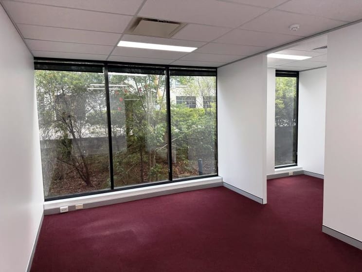 Click to view all images Belrose NSW 2085 - Image 2