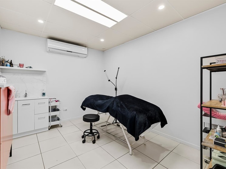 Click to view all images 8 Wandal Road Wandal QLD 4700 - Image 3