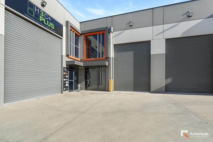 Click to view all images 8/20 Graduate Road Bundoora VIC 3083 - Image 2