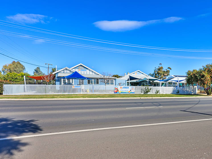 Click to view all images 205-211 Bloomfield Street Gunnedah NSW 2380 - Image 2