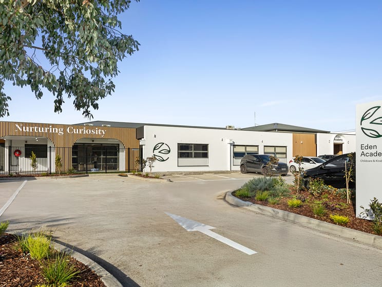 Click to view all images 11 Aspect Drive Doreen VIC 3754 - Image 2