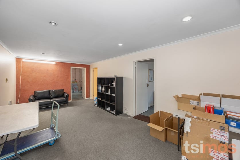 Click to view all images 16/477 Warrigal Road Moorabbin VIC 3189 - Image 2