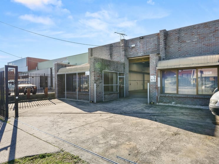 Click to view all images Unit 3/13-15 Egan Rd Dandenong VIC 3175 - Image 3