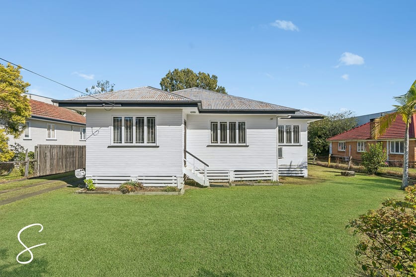 Click to view all images 74 Rosedale Street Coopers Plains QLD 4108 - Image 2