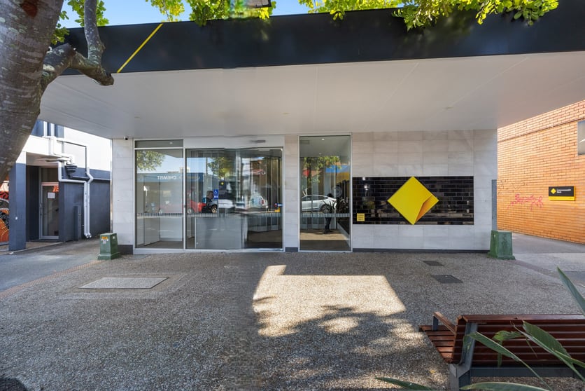 Click to view all images 79 Edith Street Wynnum QLD 4178 - Image 3