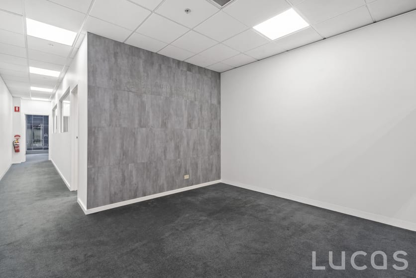 Click to view all images 1325/401 Docklands Drive Docklands VIC 3008 - Image 2