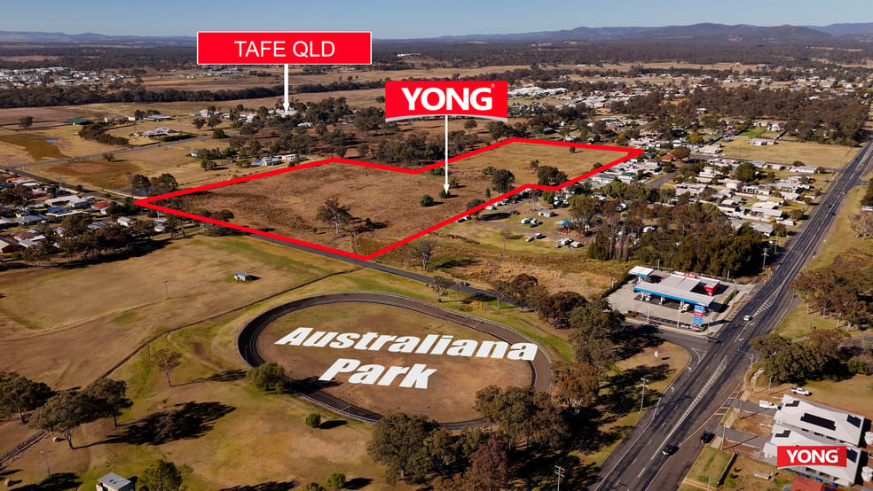 Click to view all images 11 Carmody St (124 Cleary St) Warwick QLD 4370 - Image 3