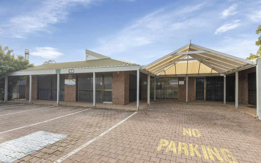 Click to view all images 2 & 3/76 Daphne Road Salisbury East SA 5109 - Image 2