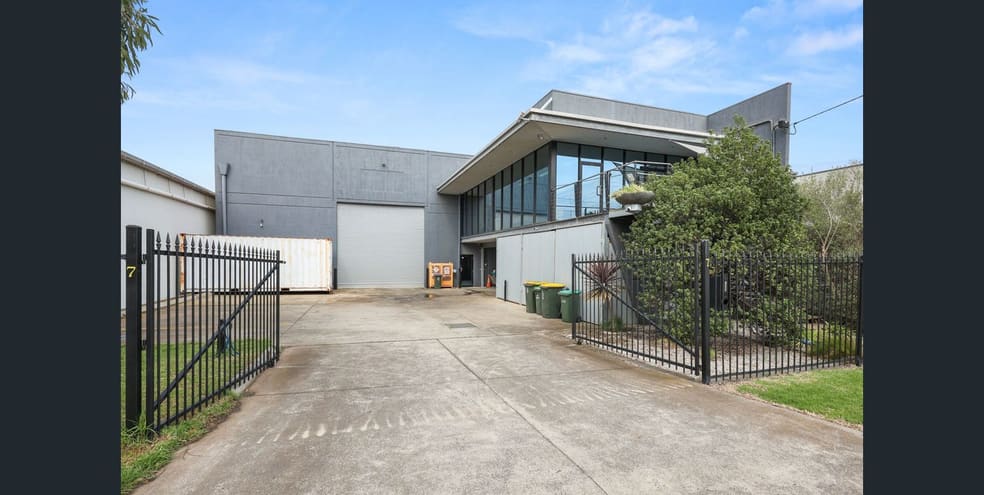 Click to view all images 7 Willsmore Street Williamstown VIC 3016 - Image 1