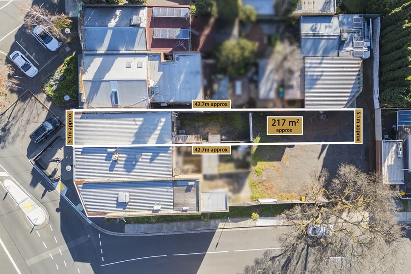 Click to view all images 6 Willonga Street Strathmore VIC 3041 - Image 2