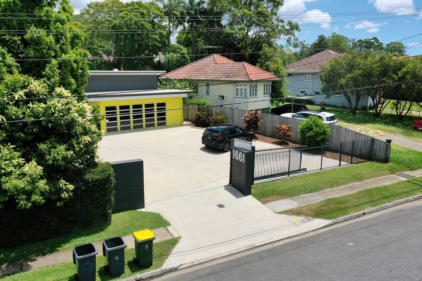 Click to view all images 1661 Logan Road Upper Mount Gravatt QLD 4122 - Image 3