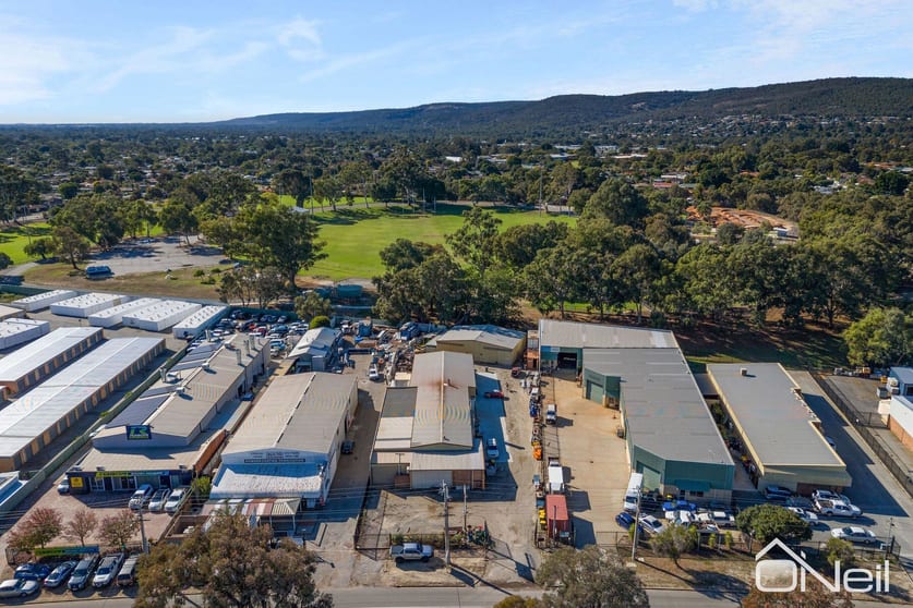 Click to view all images 1/37 Gillam Drive Kelmscott WA 6111 - Image 3