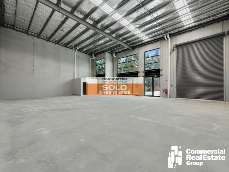 Click to view all images 4/14 Milne Ave Seaford VIC 3198 - Image 2