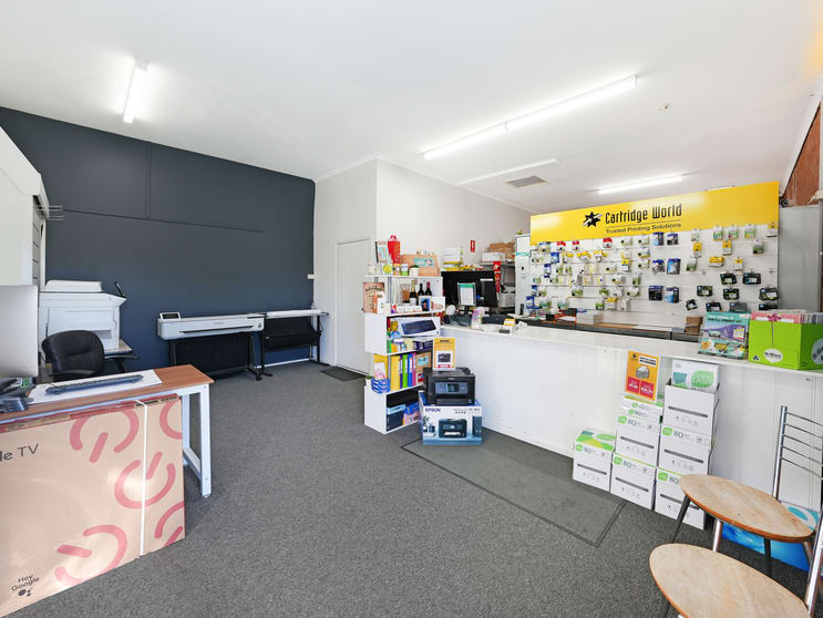 Click to view all images Unit 1/17-19 Industrial Road Oak Flats NSW 2529 - Image 2