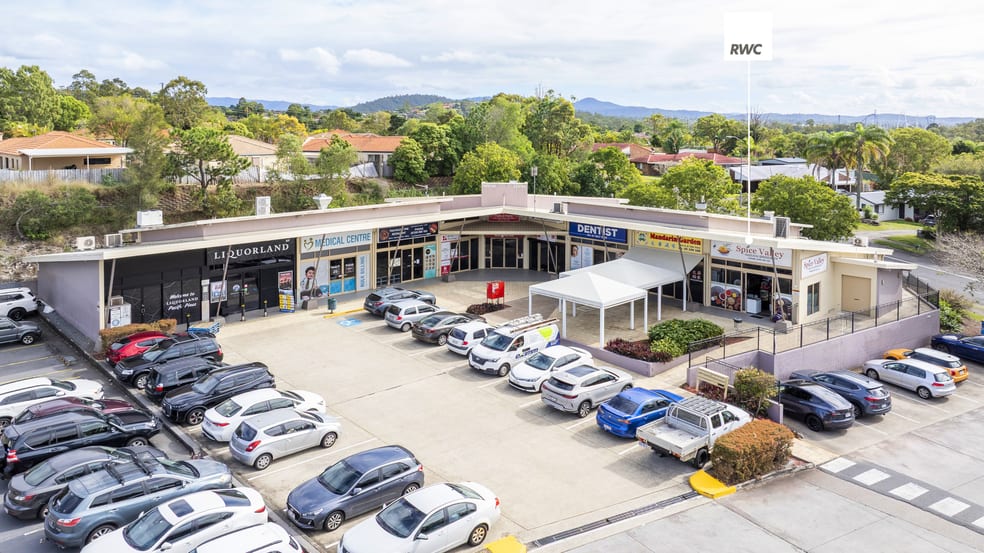 10/2 Universal Street Pacific Pines QLD 4211 - Image 2