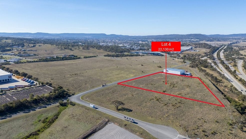 Click to view all images 18 Ducks Lane Goulburn NSW 2580 - Image 2