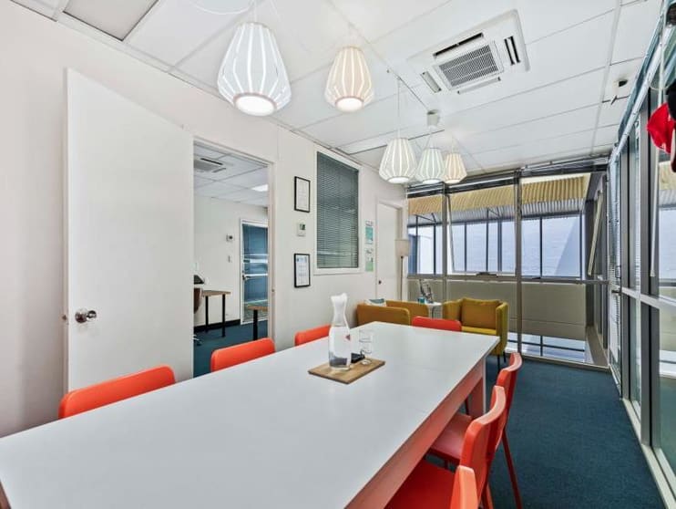 Click to view all images Suite/12/96 Cleveland Street Stones Corner QLD 4120 - Image 3