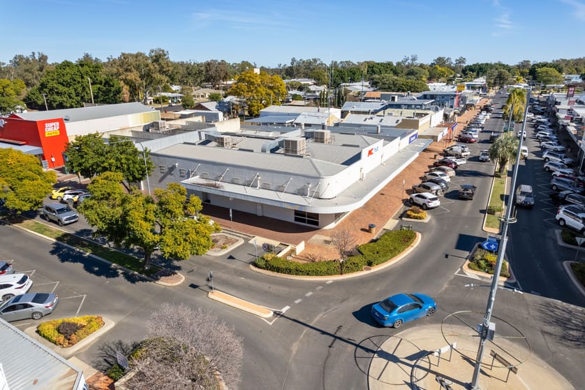 Click to view all images 60 Marshall Street Goondiwindi QLD 4390 - Image 3