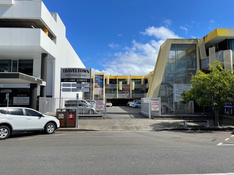 Click to view all images 10/21-25 Lake Street Cairns City QLD 4870 - Image 1