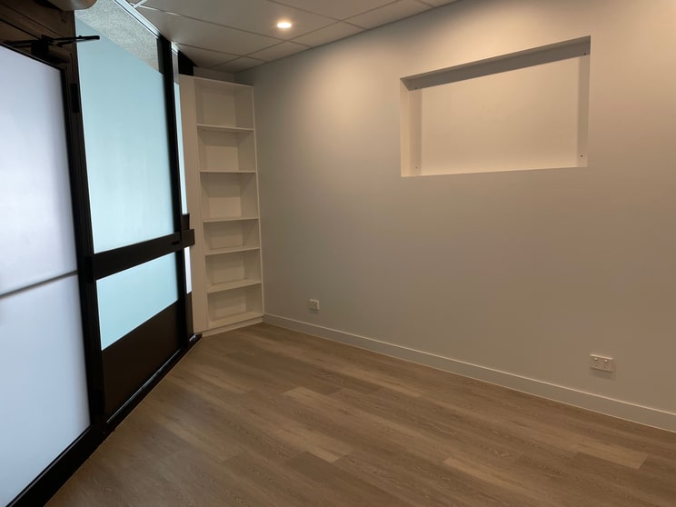 Click to view all images 10/21-25 Lake Street Cairns City QLD 4870 - Image 2
