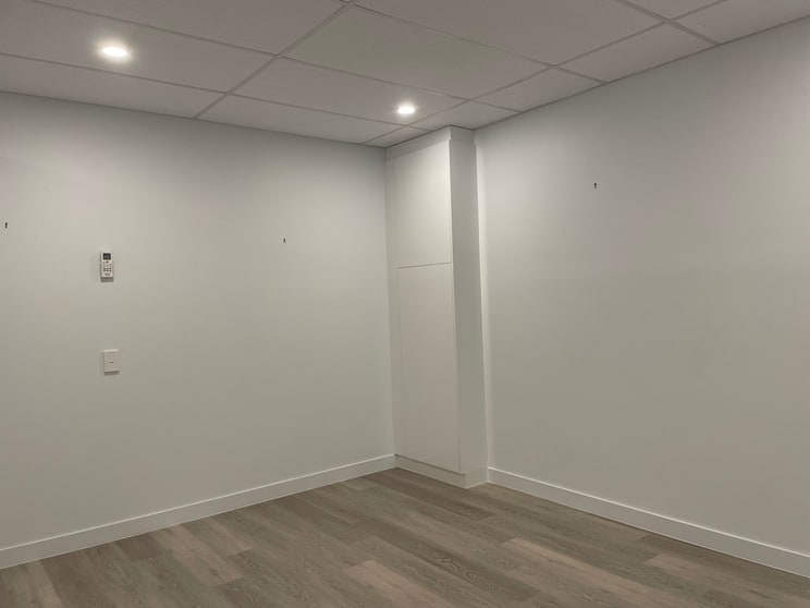 Click to view all images 10/21-25 Lake Street Cairns City QLD 4870 - Image 4