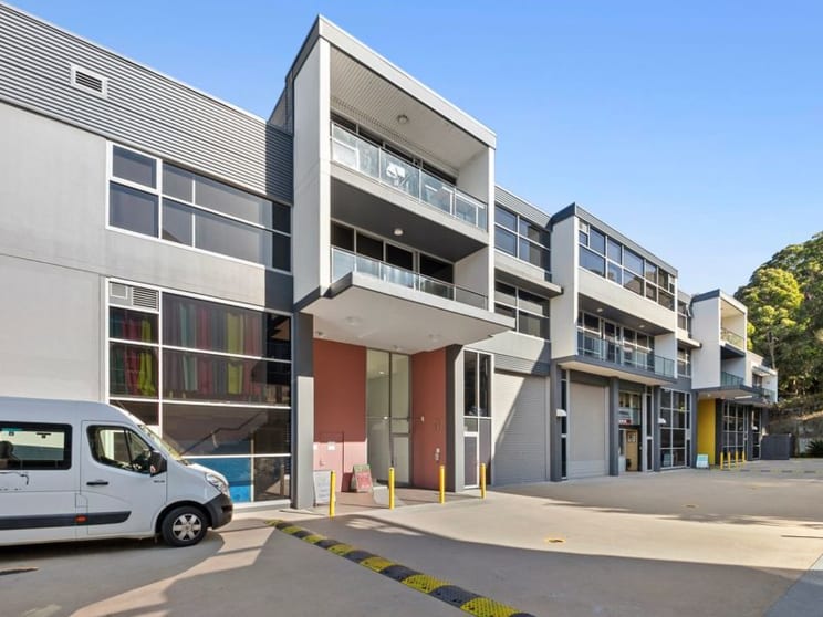 Click to view all images Warriewood NSW 2102 - Image 2