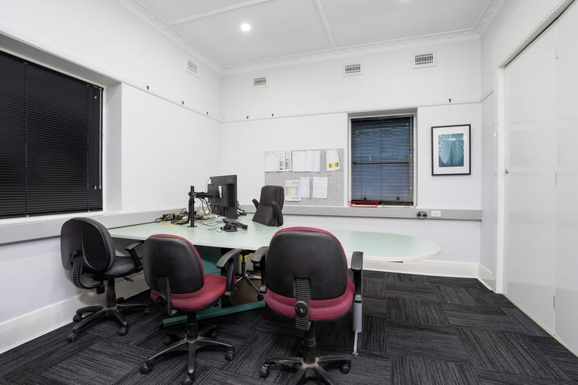 Click to view all images 598 Macauley Street Albury NSW 2640 - Image 3
