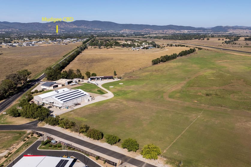 Click to view all images 11 Goodger Place Mudgee NSW 2850 - Image 2