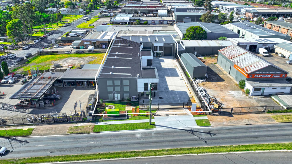 Click to view all images 1-5/82 Glossop Street St Marys NSW 2760 - Image 1