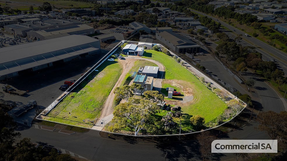 Click to view all images 20 Cooroora Crescent Lonsdale SA 5160 - Image 1