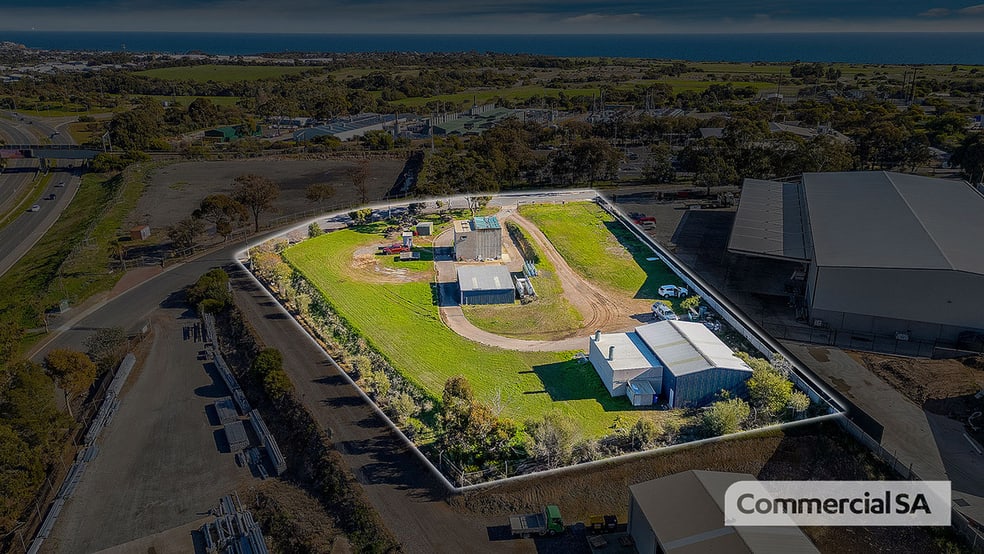 Click to view all images 20 Cooroora Crescent Lonsdale SA 5160 - Image 3