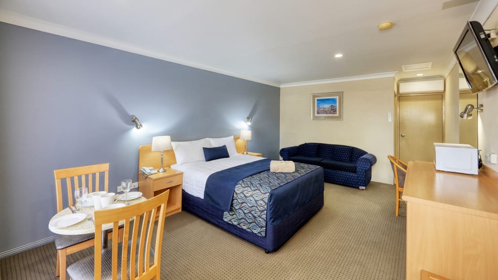 Click to view all images South Tamworth NSW 2340 - Image 3