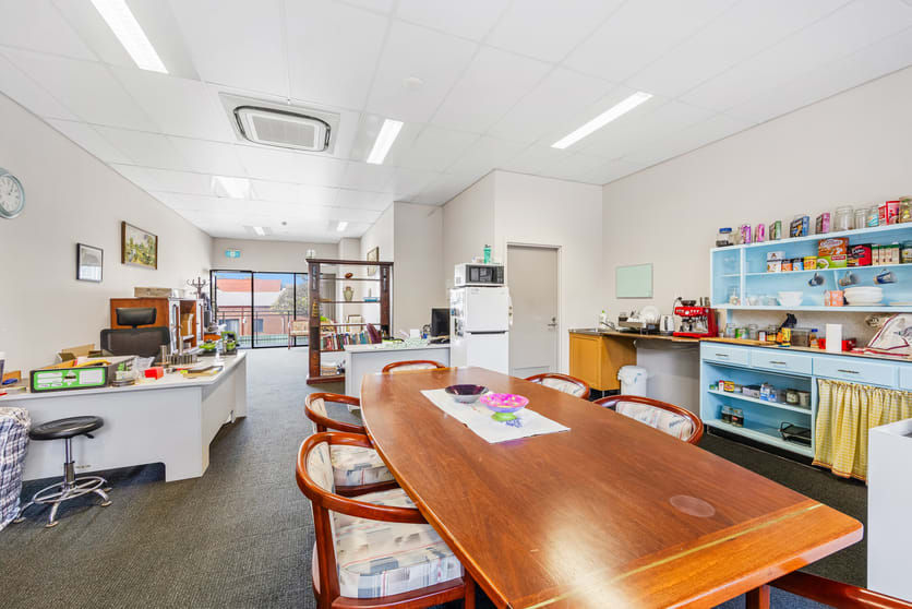 Click to view all images 15/36 Johnson Street Guildford WA 6055 - Image 2