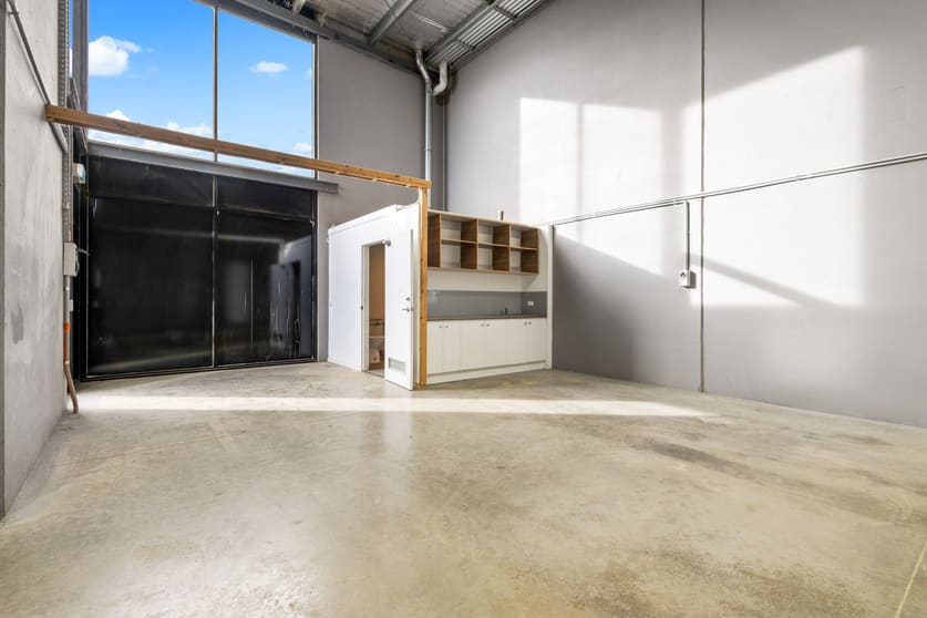 Click to view all images 8/55 Holder Road Bannockburn VIC 3331 - Image 2