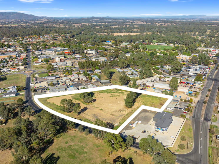 Click to view all images Wallis Street Seymour VIC 3660 - Image 3