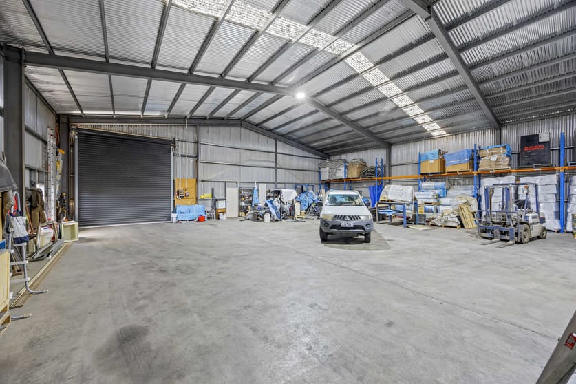 Click to view all images 15 Stonepark Road Delacombe VIC 3356 - Image 3
