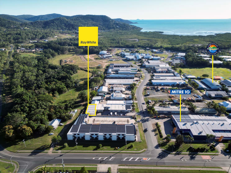 Click to view all images 4/3 Carlo Drive Cannonvale QLD 4802 - Image 1