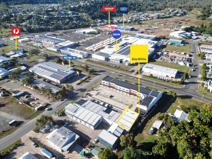 Click to view all images 4/3 Carlo Drive Cannonvale QLD 4802 - Image 2