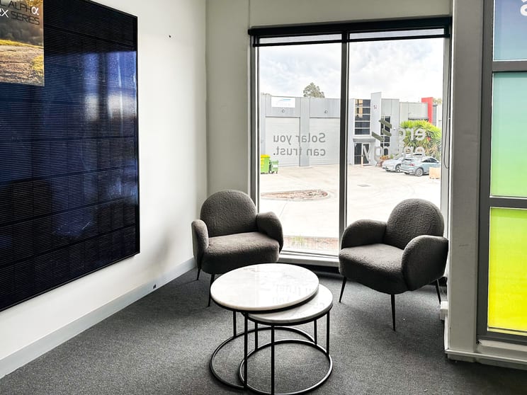 Click to view all images 2/95 Brunel Road Seaford VIC 3198 - Image 3