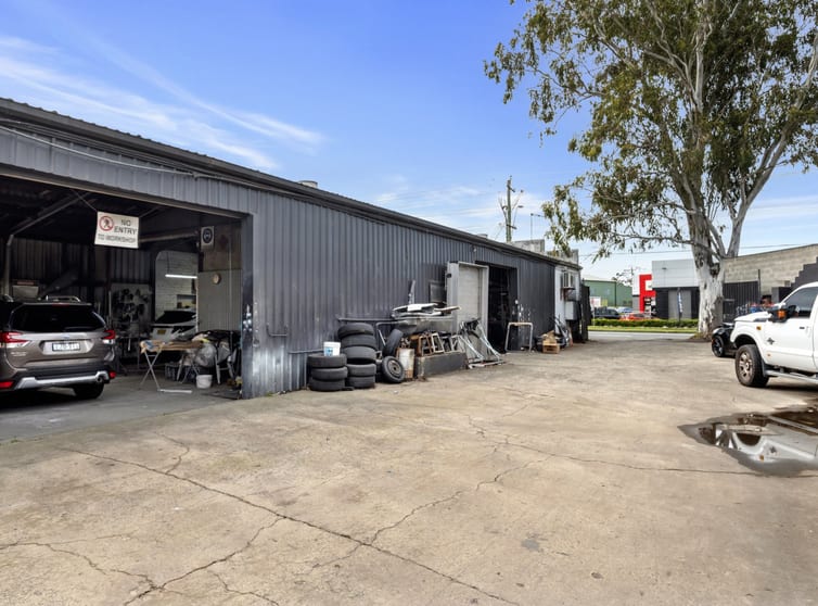 Click to view all images 120-122 Station Road Seven Hills NSW 2147 - Image 3