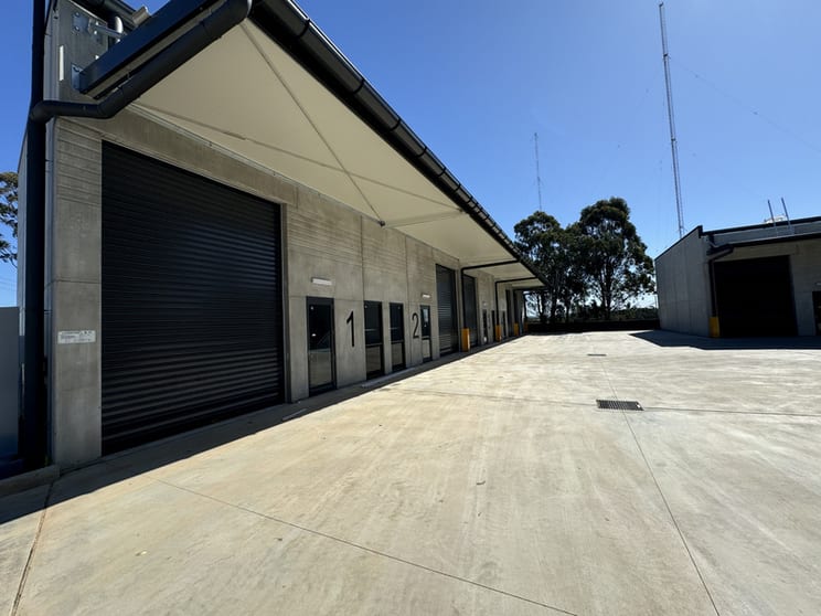2/125 Kurrajong Road, Prestons NSW 2170 - Image 1