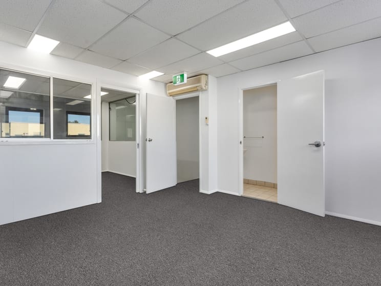 Click to view all images 25 + 41/20 Tucks Road Seven Hills NSW 2147 - Image 3