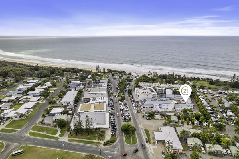 Click to view all images Shop 1/19 Rainbow Beach Road Rainbow Beach QLD 4581 - Image 1