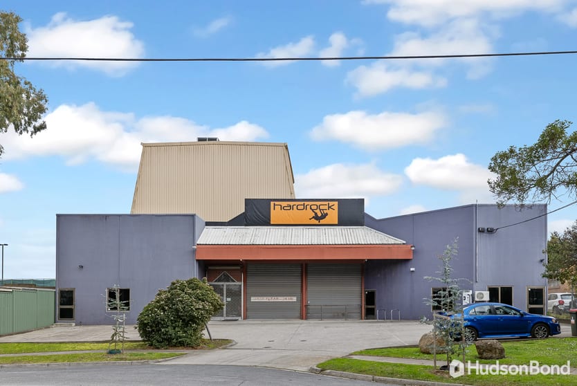 Click to view all images 16-18 Varman Court Nunawading VIC 3131 - Image 3