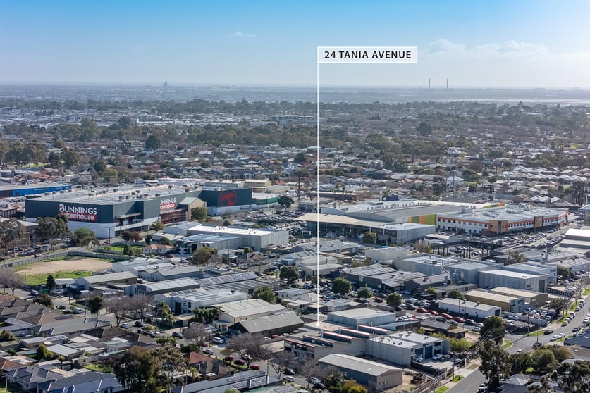 Click to view all images 24 Tania Avenue Windsor Gardens SA 5087 - Image 3