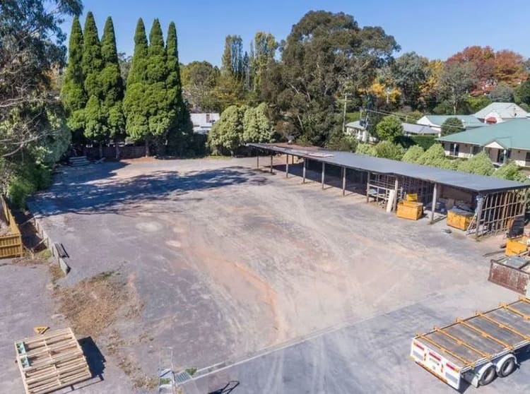 Click to view all images 8 Forest Lane Bowral NSW 2576 - Image 1