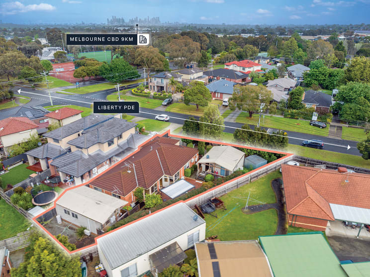 Click to view all images 92 Liberty Parade Bellfield VIC 3081 - Image 1