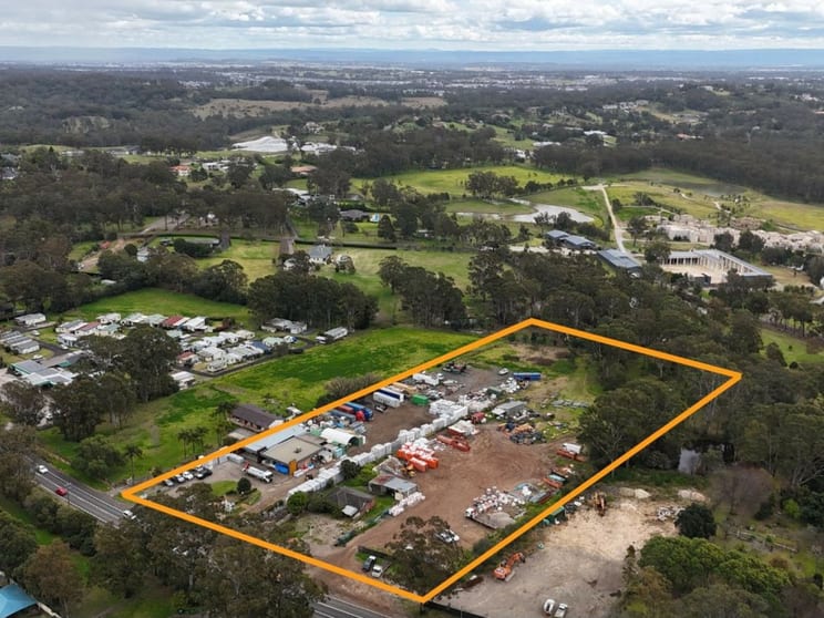 Click to view all images 479 Campbelltown Road Denham Court NSW 2565 - Image 2