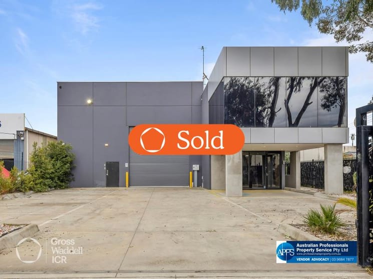 Click to view all images 11 Byron Street Williamstown North VIC 3016 - Image 1